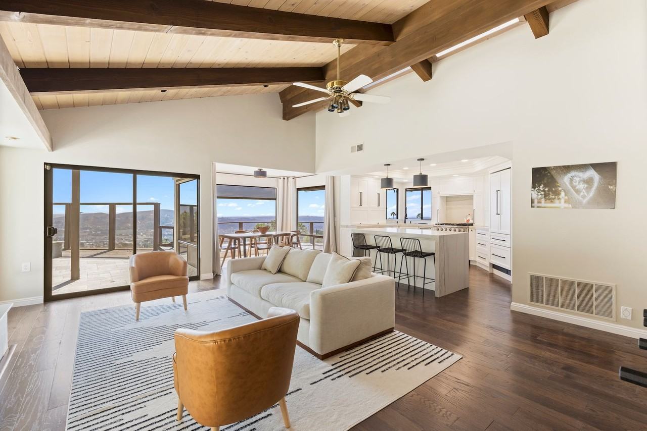 9940 Heavenly Way - Photo 2 of 49