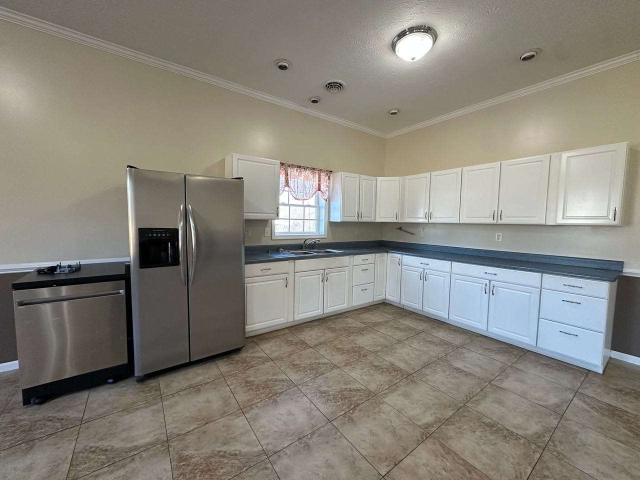 1708 Mohawk Rd - Photo 3 of 14