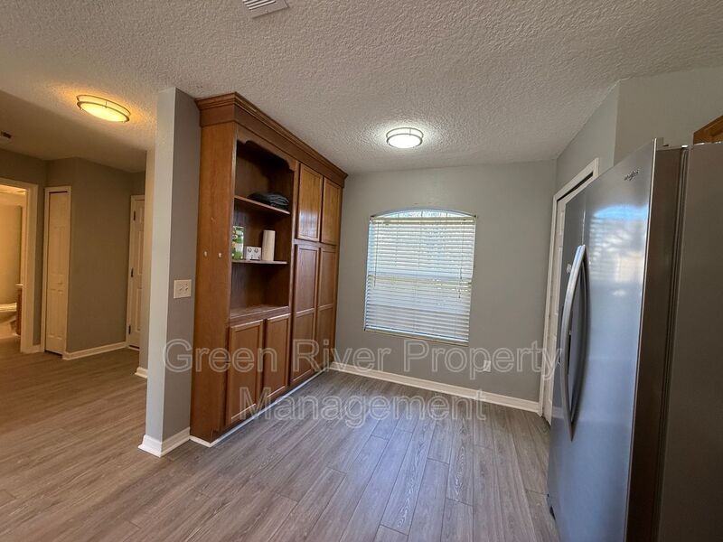 1865 Green Springs Cir #C - Photo 6 of 31