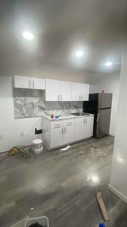 132 Sambourne St #3 - Photo 2 of 4