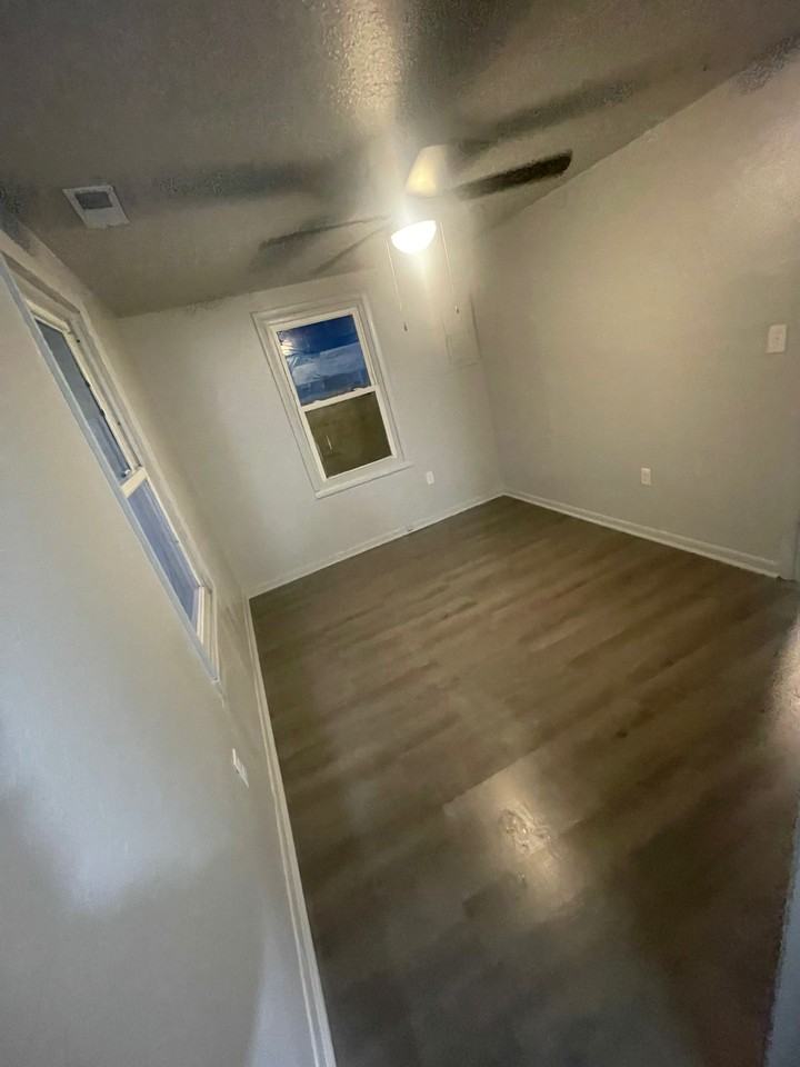 113 W Ash St #B - Photo 5 of 14