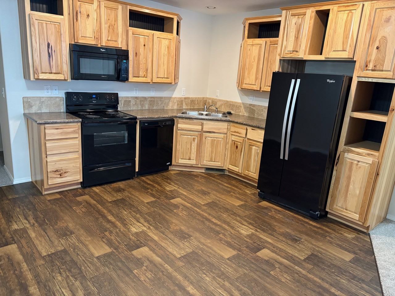 614 40th St E - Photo 2 of 11