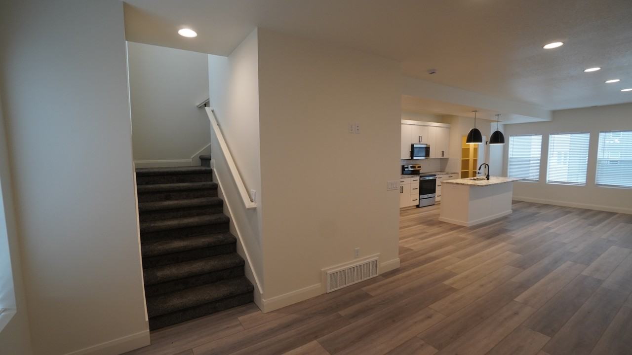 2925 South #18 - Photo 4 of 26