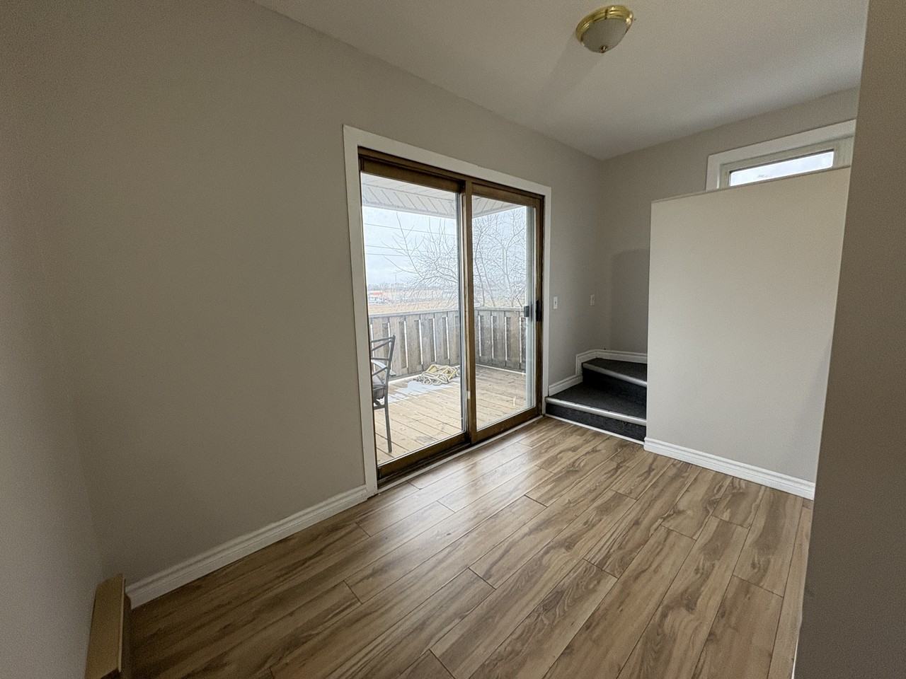 633-635 Wellington Ave - Photo 3 of 20