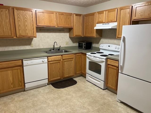 9999 Beverly Ln - Photo 3 of 14