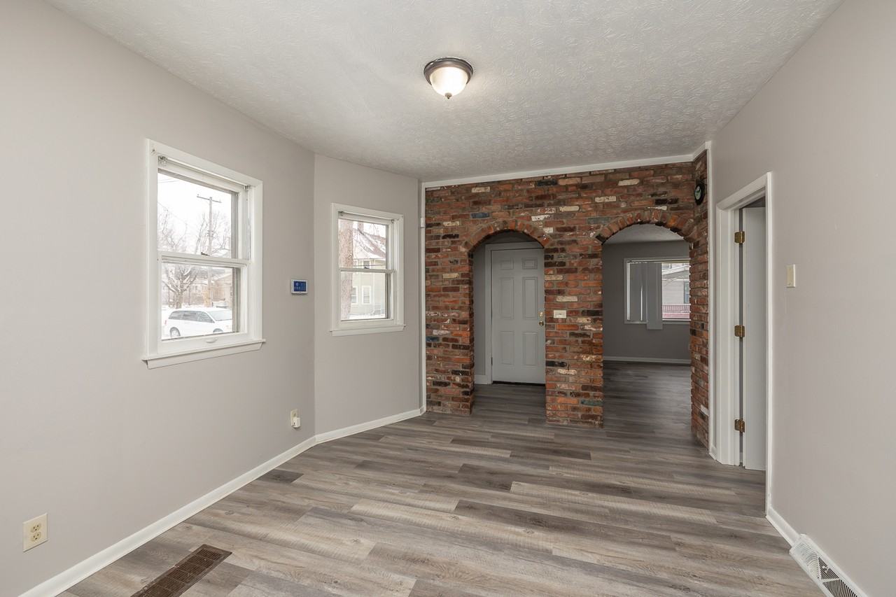 3723 E 52Nd St - Photo 4 of 10