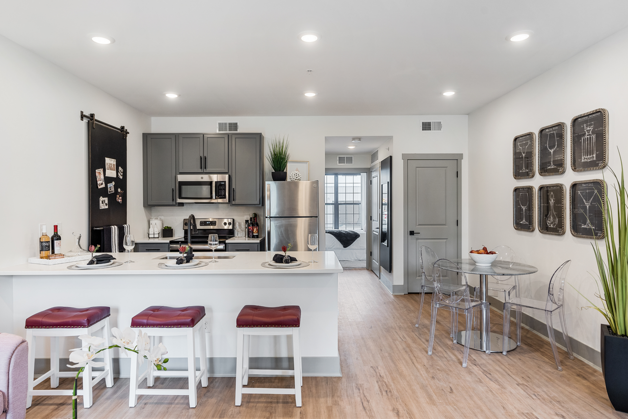 The Jameson - Photo 7 of 50