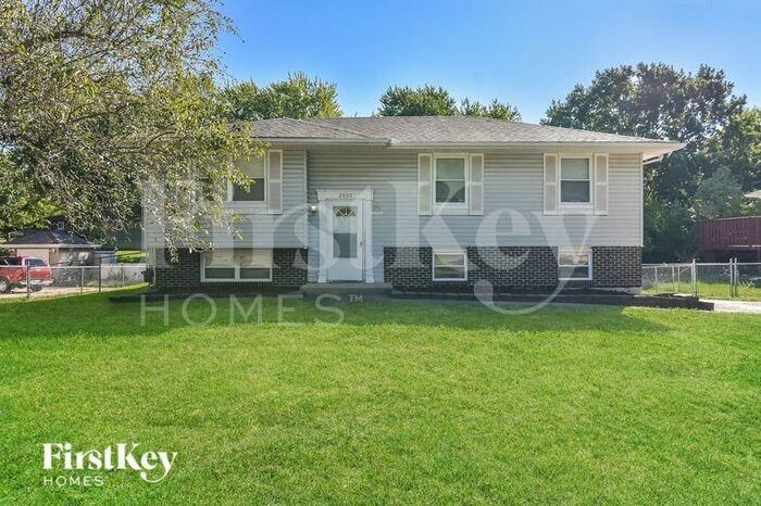 2000 Sw Keystone Dr - Photo 2 of 15