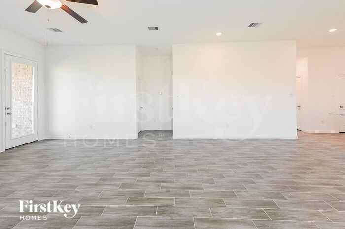 14903 Lake Shore Ave - Photo 2 of 15