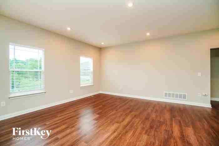 1935 Ream Dr - Photo 2 of 15