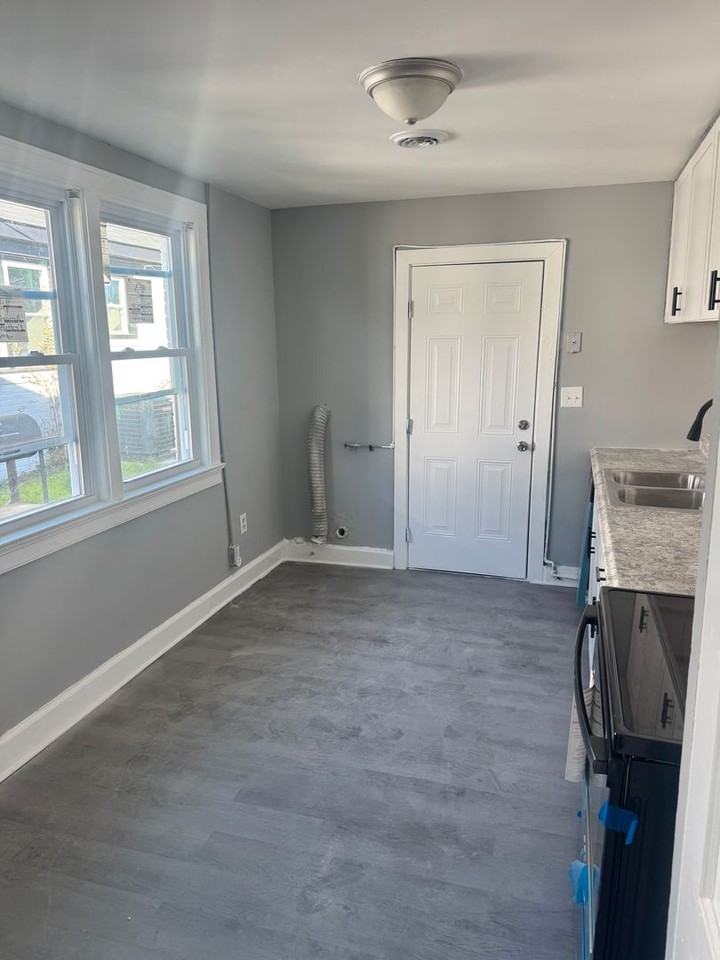 2216 Liberty Street - Photo 4 of 14