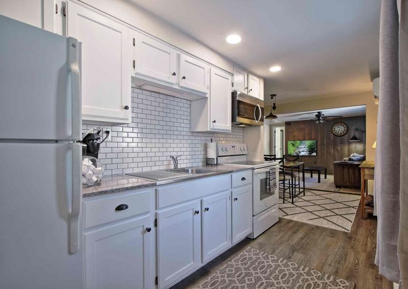 121A S Railroad St - Photo 2 of 17