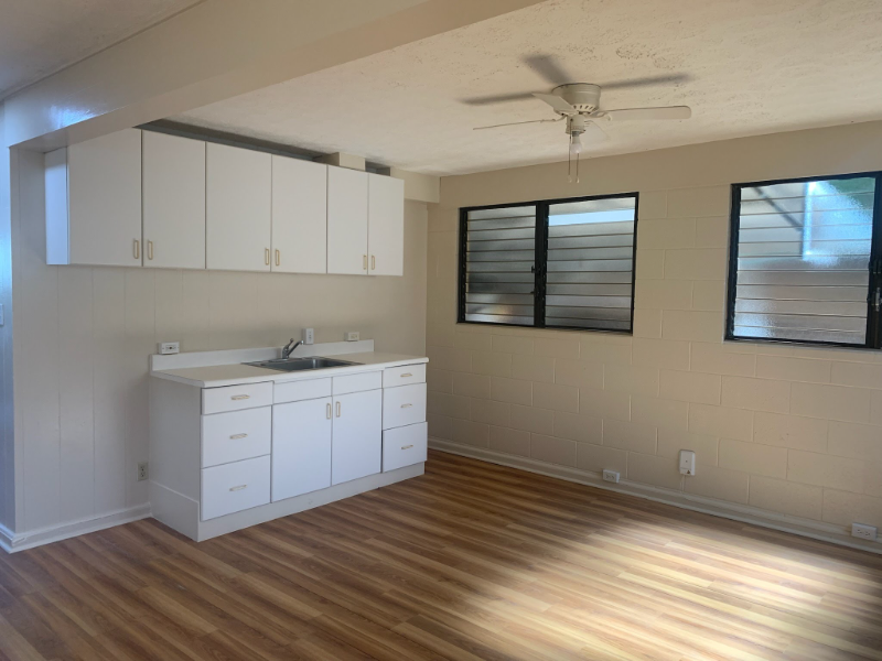 3429 James St - Photo 2 of 4