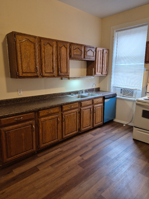 2224 Osage St - Photo 3 of 9