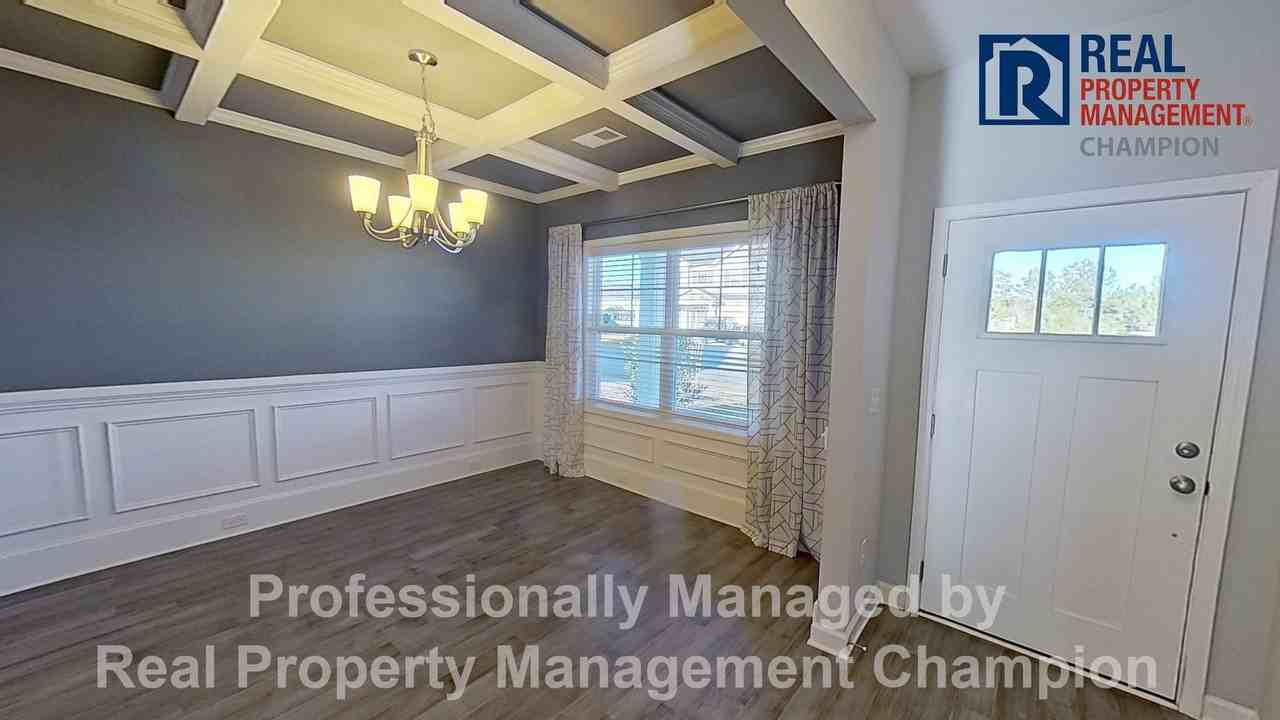 9068 Gardens Grove Rd - Photo 5 of 39