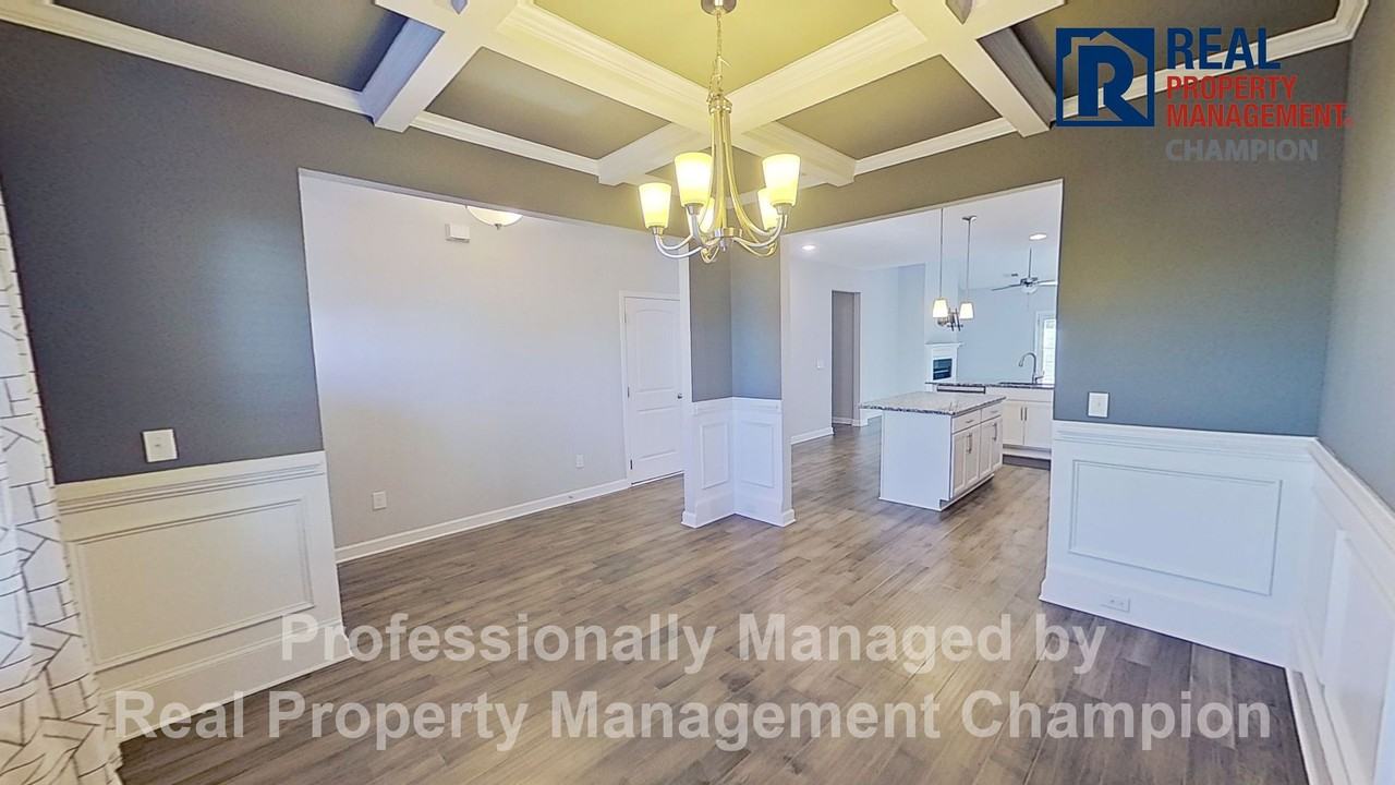 9068 Gardens Grove Rd - Photo 6 of 39