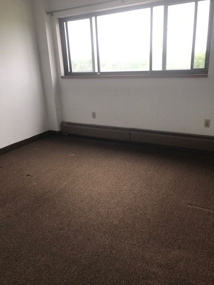 5040 W Ridge Rd #612 - Photo 7 of 9