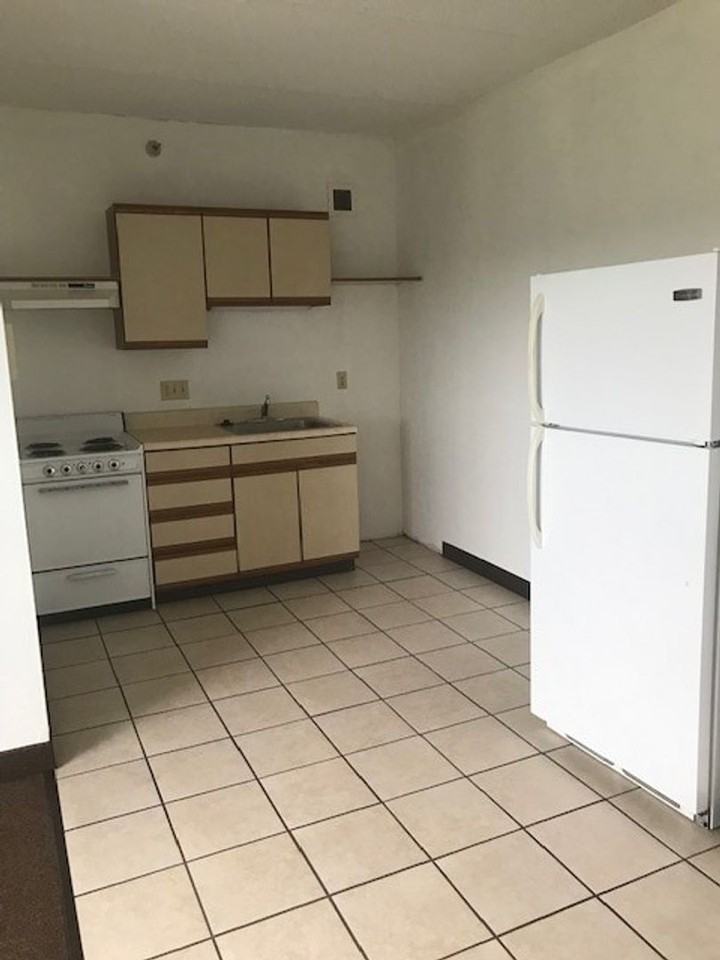 5040 W Ridge Rd #612 - Photo 6 of 9