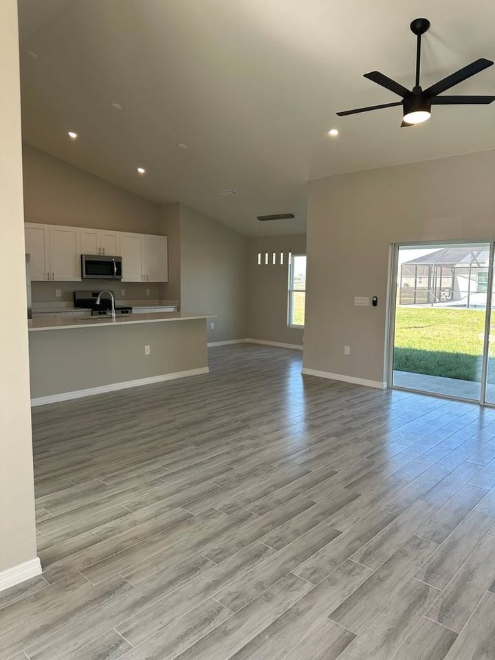 3610 Ne 9th Pl - Photo 6 of 18