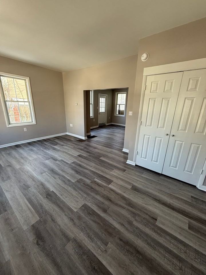 446 North Pitt Street - Photo 2 of 29