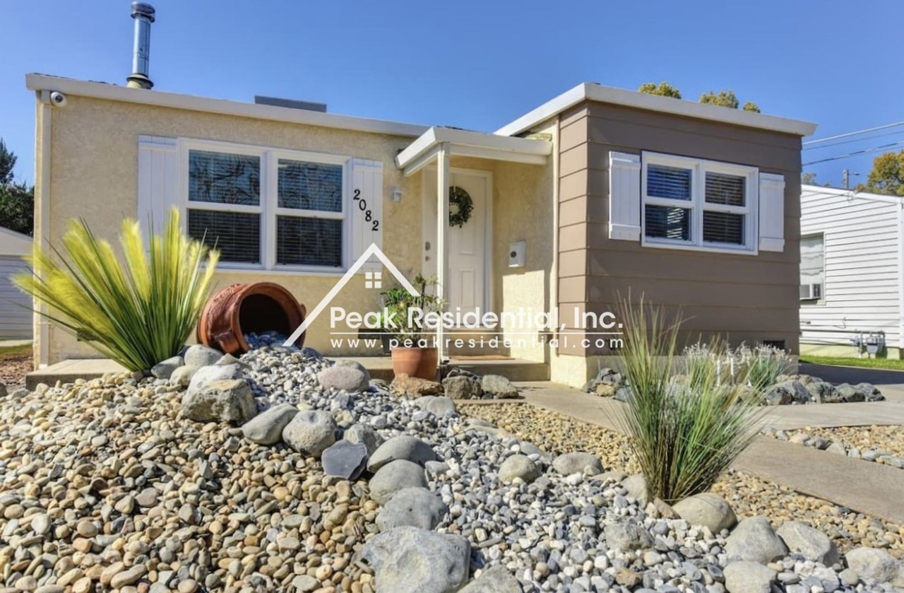 2082 57th St - Photo 4 of 20