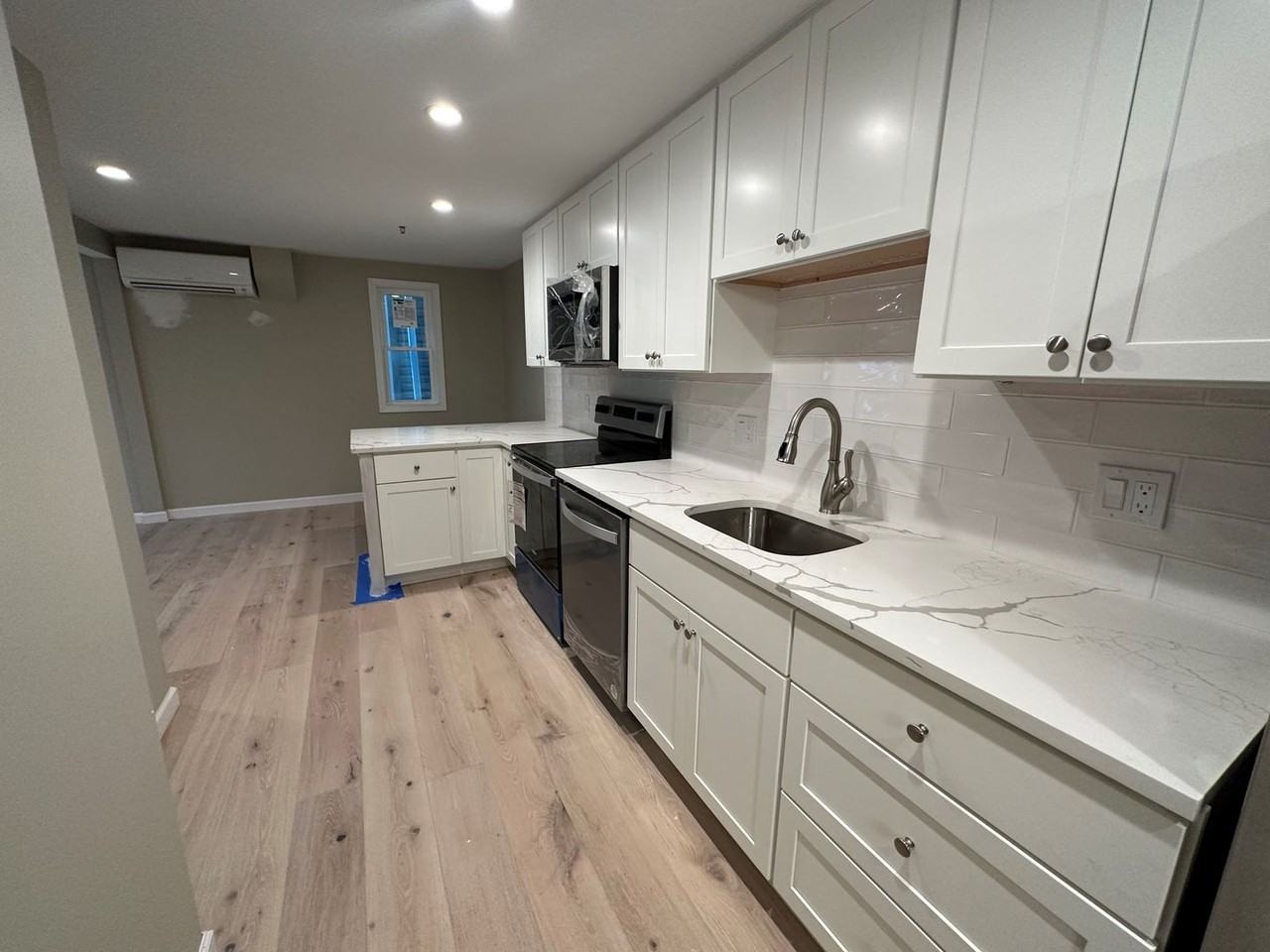 22 22 - 26 Faun Bar Ave  - 22B #22B - Photo 2 of 13