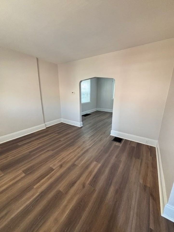 1706 Amanda Avenue - Photo 5 of 28