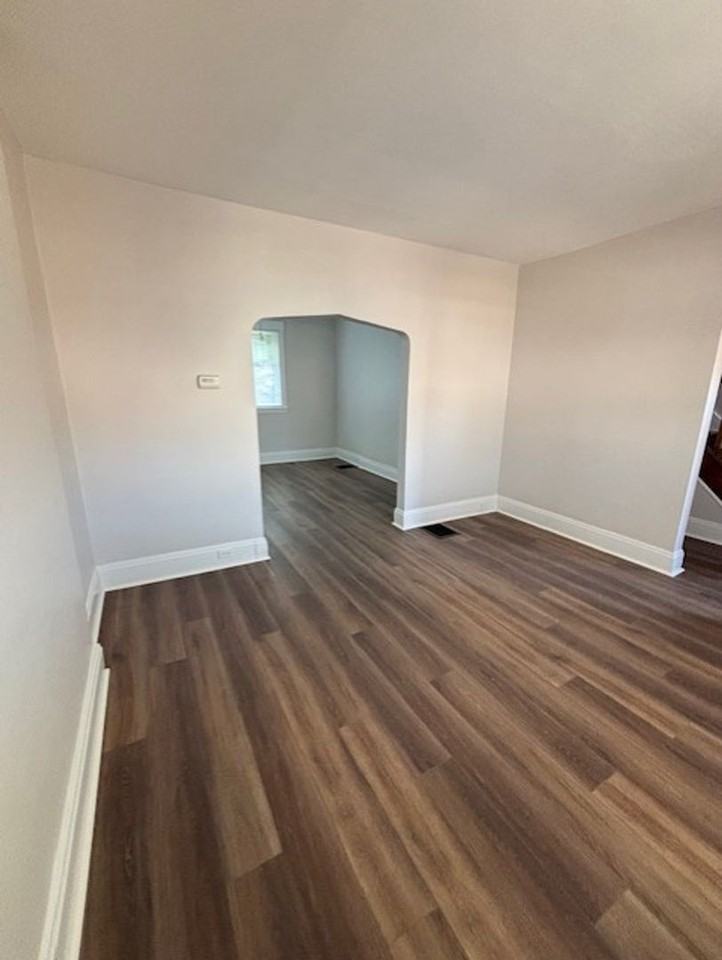 1706 Amanda Avenue - Photo 6 of 28