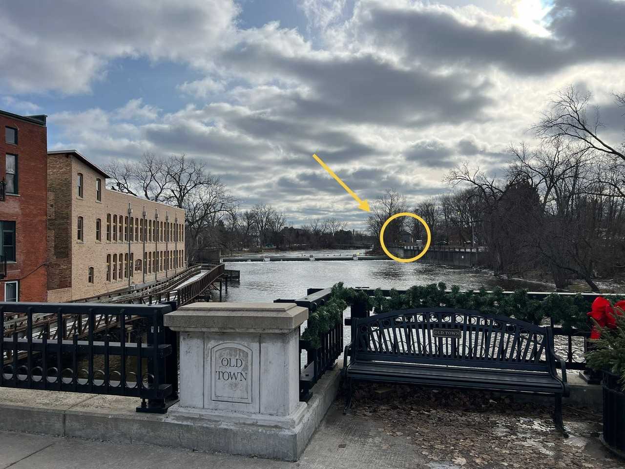 137 E Kilborn St - Photo 2 of 14