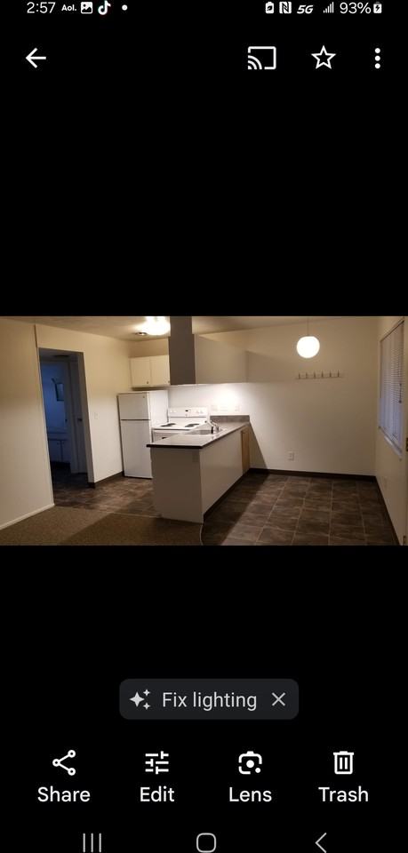 1090 30th St #6 - Photo 2 of 13