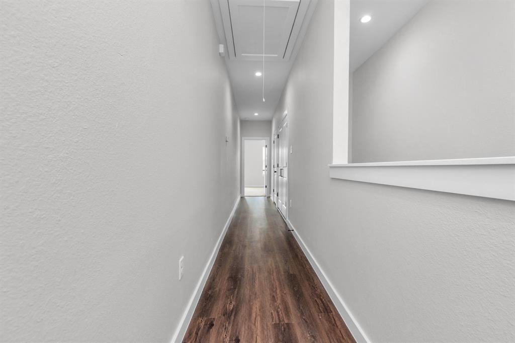 4622 Clover St #NA - Photo 4 of 20