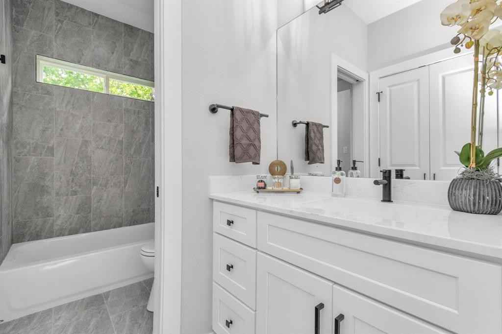 4622 Clover St #NA - Photo 7 of 20