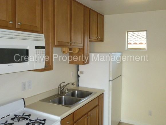 3073 Crescent Ave - Photo 3 of 6