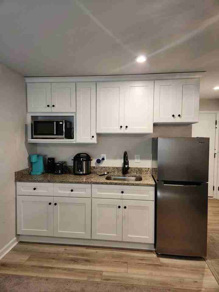 Private Basement Suite W/ Kitchenette & Private Bath   Unit 1 #NA - Photo 2 of 31