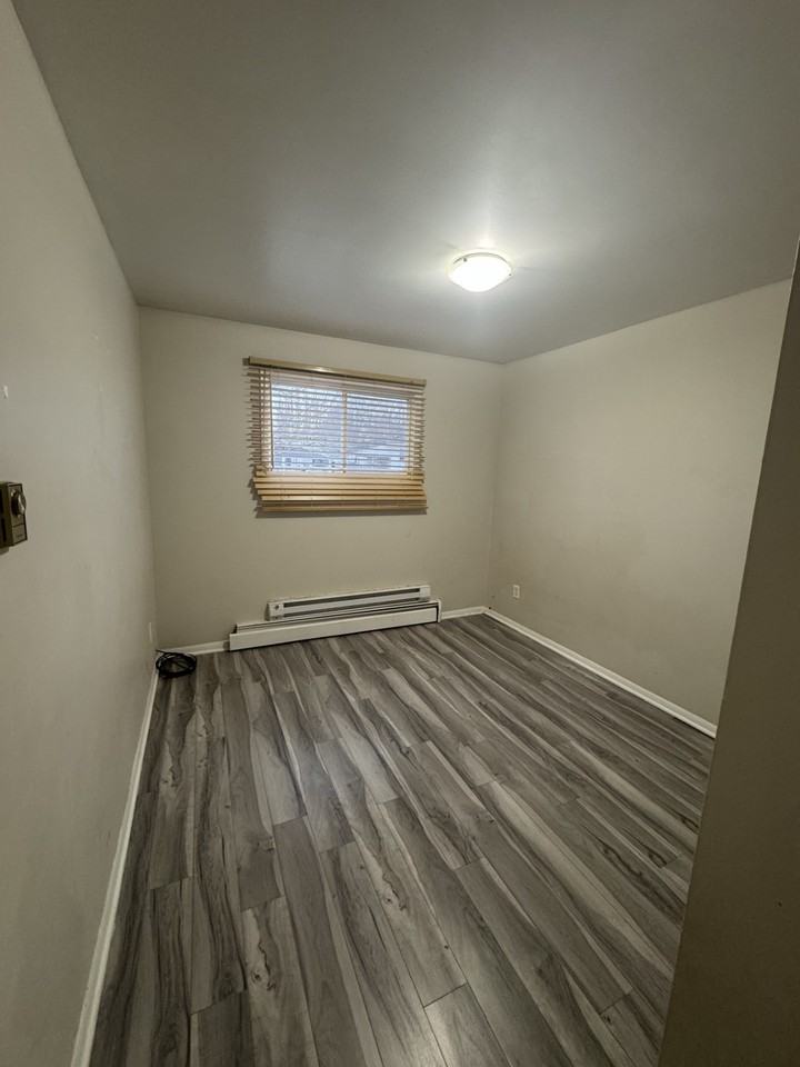 34 Verdun St #8 - Photo 7 of 10