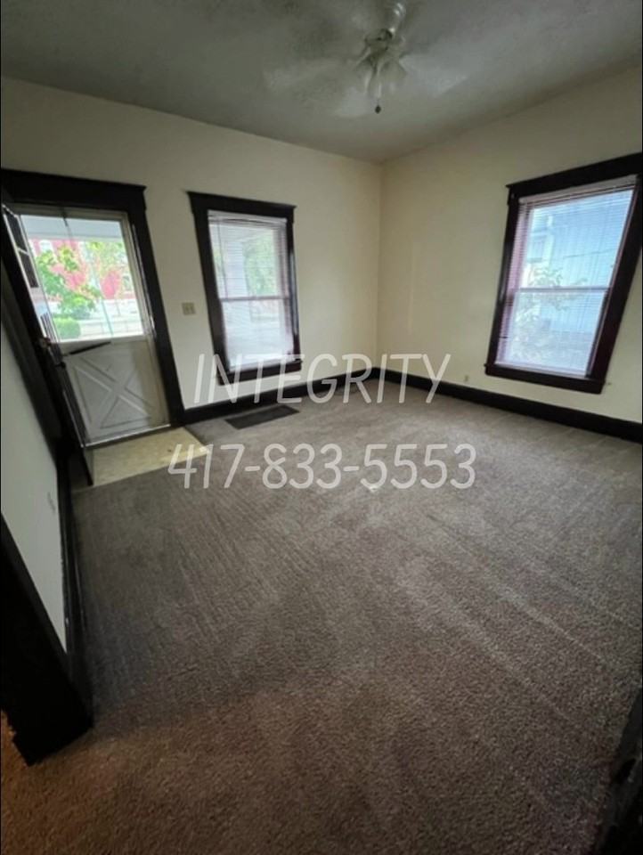 1020 North Main Avenue - Photo 2 of 13