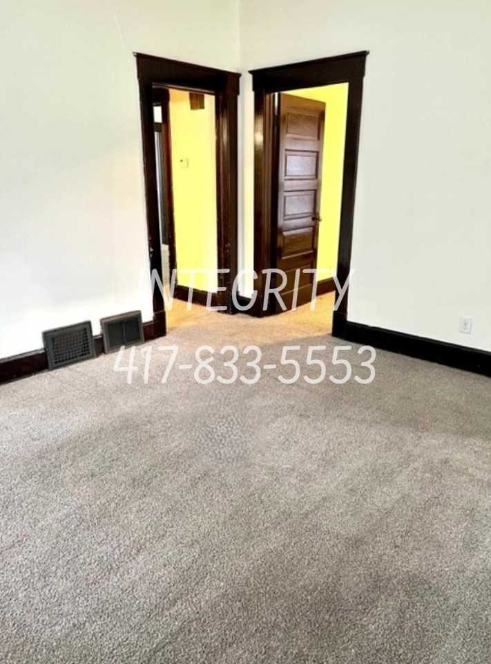 1020 North Main Avenue - Photo 3 of 13