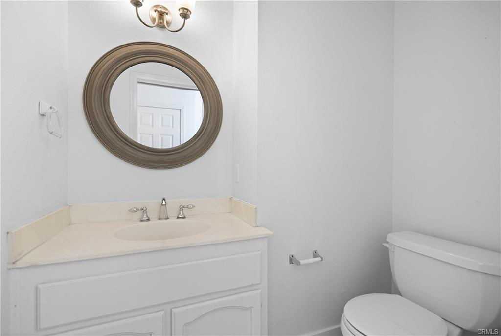 1597 Riverside Pl #B - Photo 2 of 8