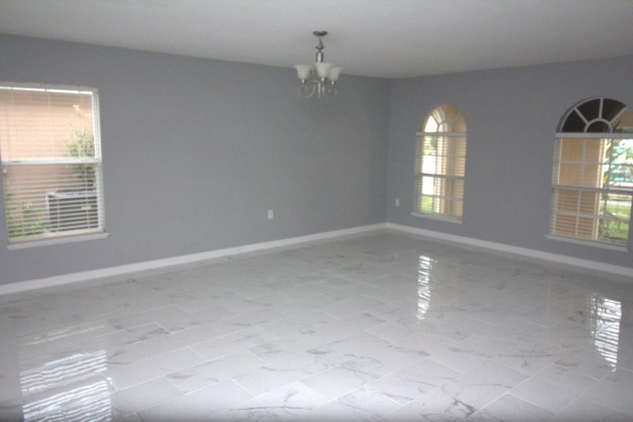 Thomasdale Ave - Photo 2 of 6