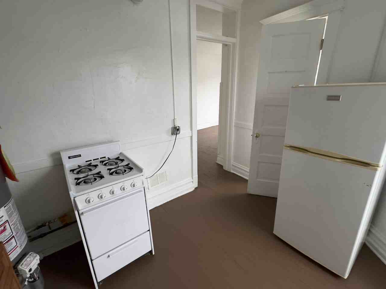 3860 N Saint Louis Ave #2R - Photo 2 of 7