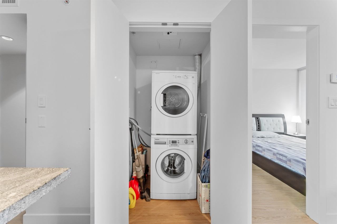 188 Keefer Street #70* - Photo 3 of 8