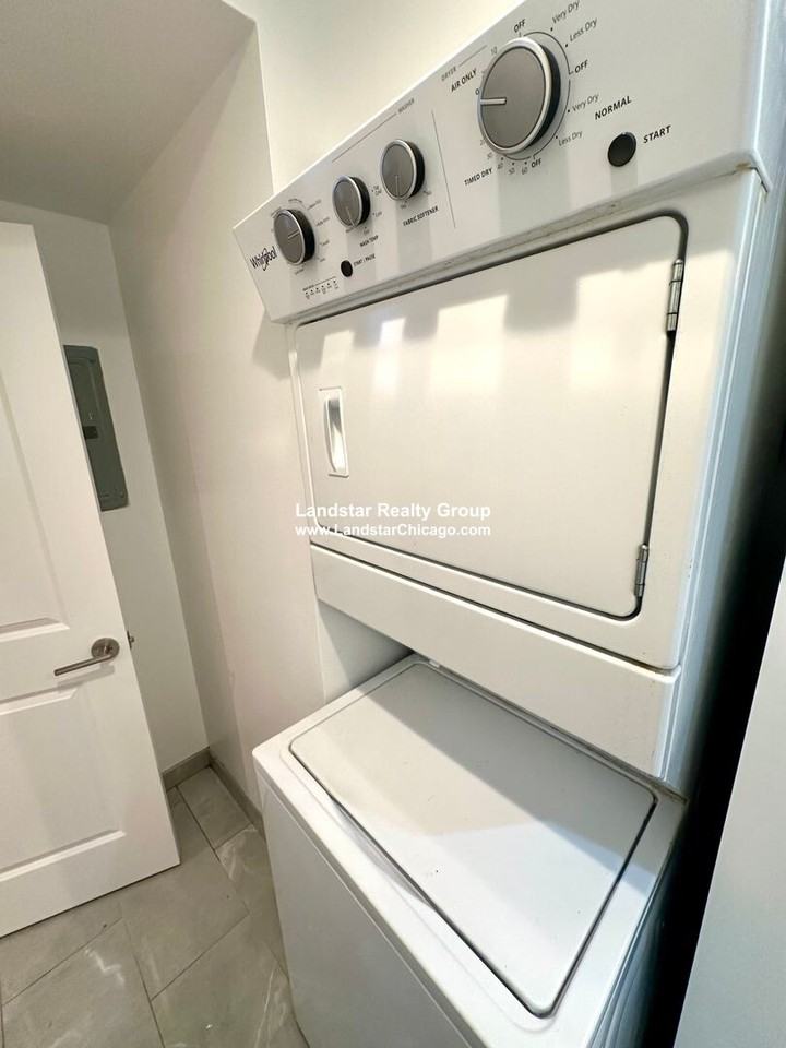 1750 W North Shore Ave #1 - Photo 4 of 21