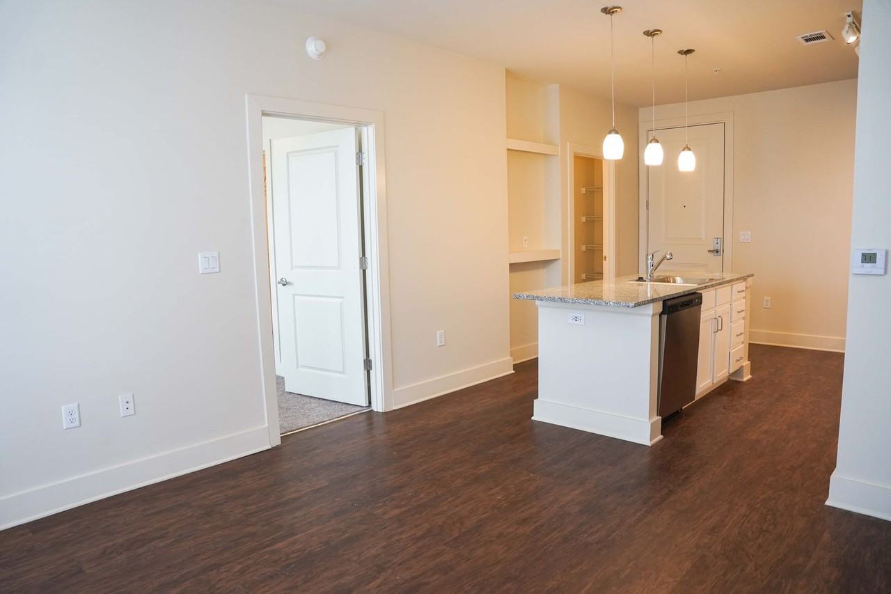 Orleans Station Apartments - Photo 5 of 50