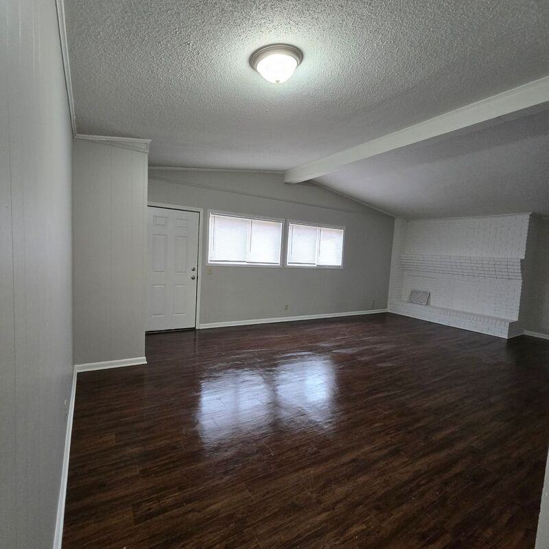 1504 Hester Rd - Photo 3 of 10