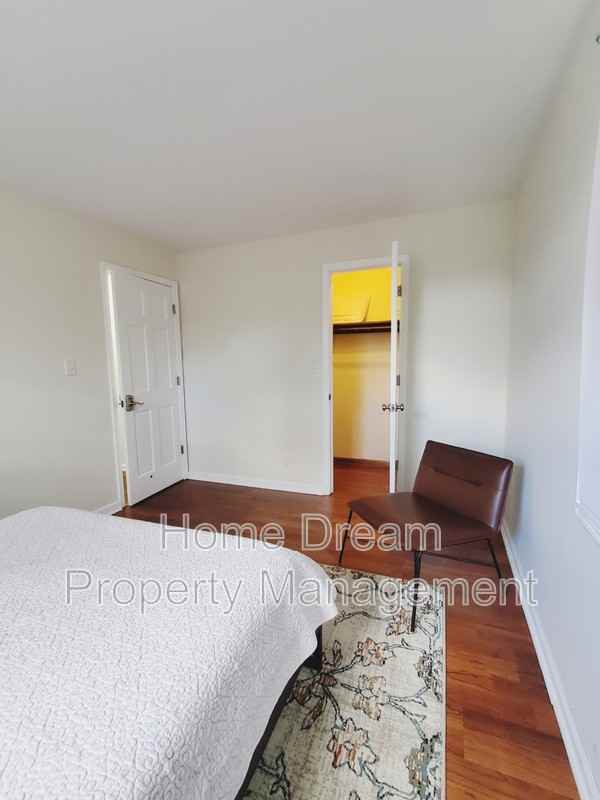 11 Endicott Ln #B1 - Photo 4 of 21