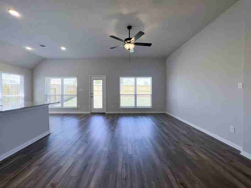 137 Colbys Way - Photo 3 of 32