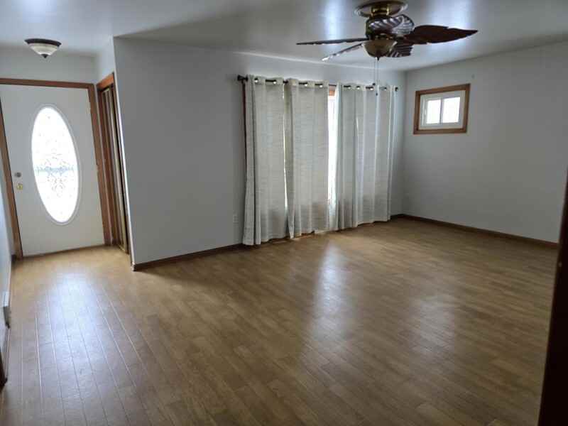 32575 Bagley Rd - Photo 2 of 10