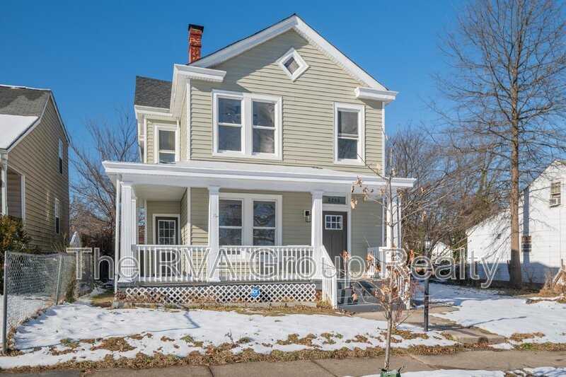 2207 Gordon Ave - Photo 3 of 50