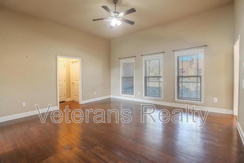 954 Old Towne St - Photo 6 of 26