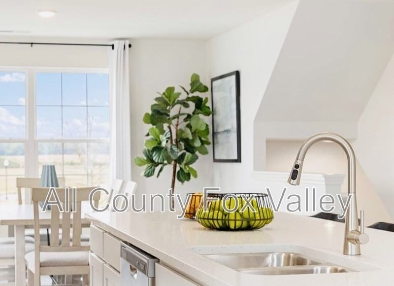 1063 Briar Glen Ct - Photo 6 of 17